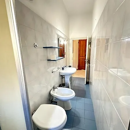 Bilocale Del Sole A Due Passi Dalla Stazione Apartamento *