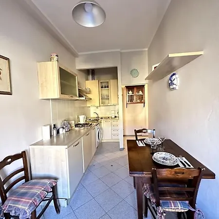 Bilocale Del Sole A Due Passi Dalla Stazione Apartamento *