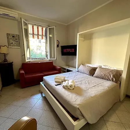 Bilocale Del Sole A Due Passi Dalla Stazione Apartamento Florença
